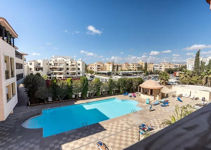 アパート And Nest Casa Liva Apartments, Pool & Location パ フォス