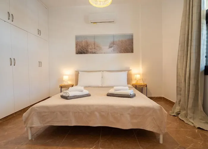 And Nest Casa Liva Apartments, Pool & Location *