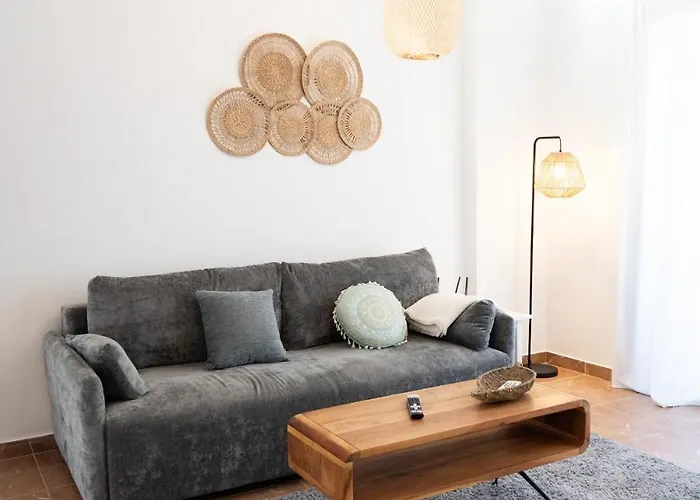 And Nest Casa Liva Apartments, Pool & Location アパート *