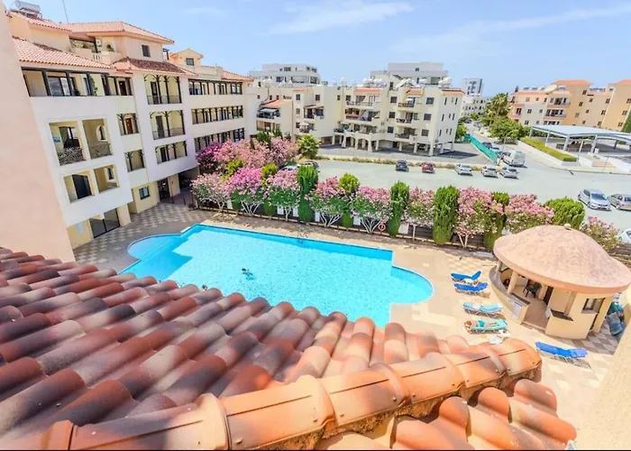 And Nest Casa Liva Apartments, Pool & Location Apartmán Paphos