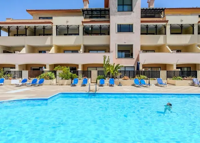 And Nest Casa Liva Apartments, Pool & Location *