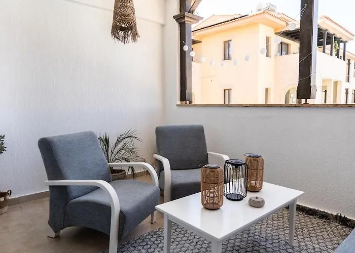 And Nest Casa Liva Apartments, Pool & Location